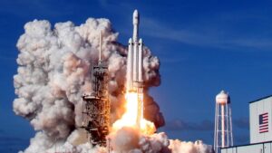 Read more about the article How The Falcon Heavy Became The Most Powerful Rocket In The World