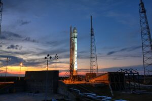Read more about the article How Does SpaceX Make Money?