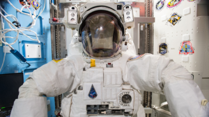 Read more about the article Axiom Space Awarded New Spacesuit Contract