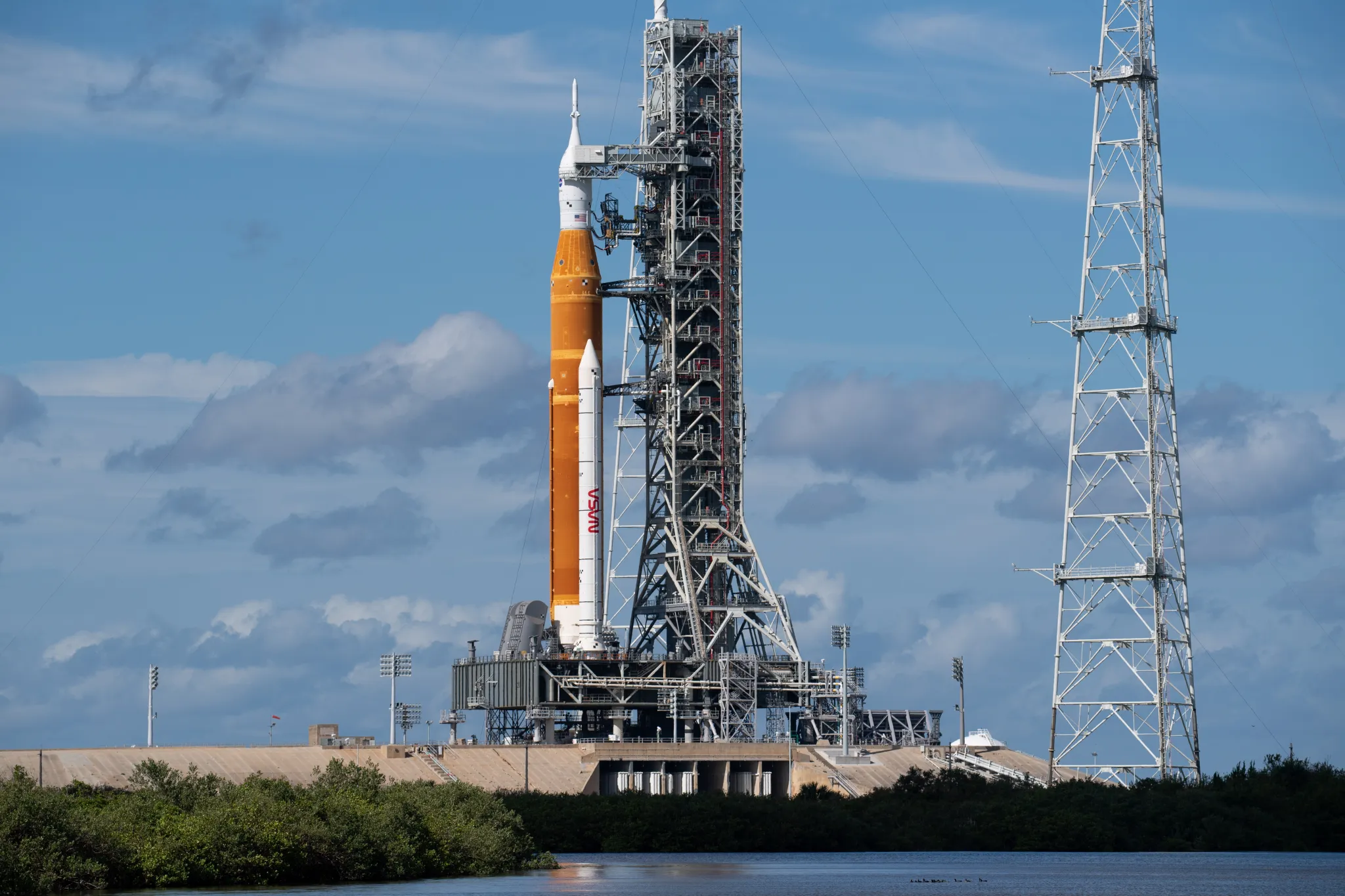Read more about the article The Challenge of NASA’s Cost-Plus & Fixed Price Contracts