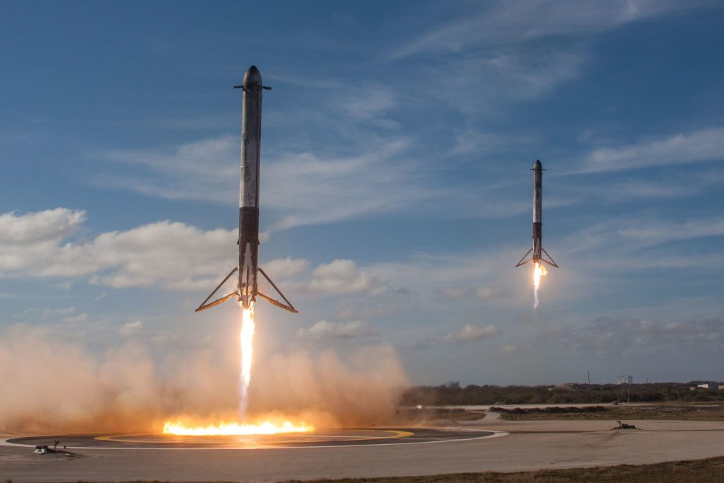 Read more about the article What Happened To SpaceX’s Dual Drone Ship Booster Landing?